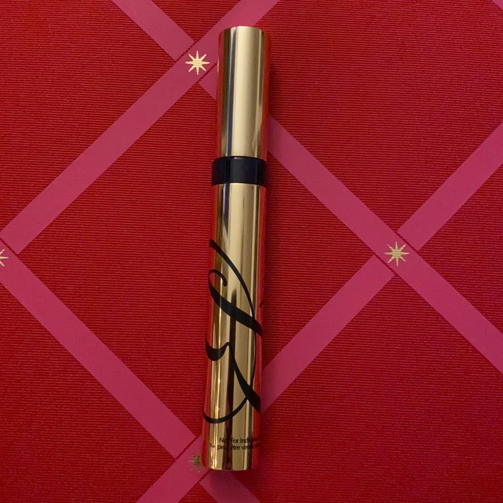 Estée Lauder Sumptuous Extreme Mascara BLACK NWOB